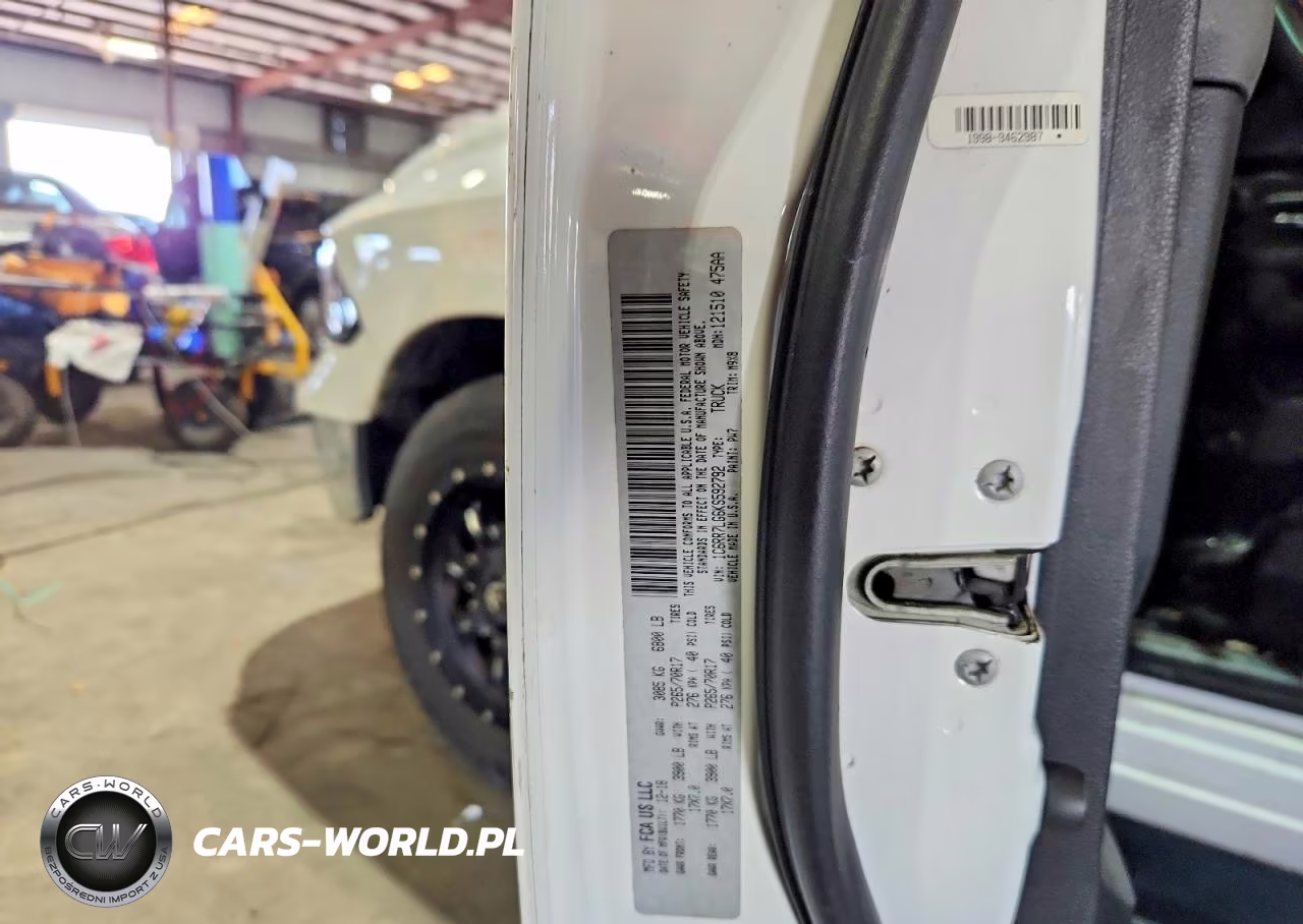 2019 Ram 1500 Classic Slt VIN:1C6RR7LG6KS592792 - 12