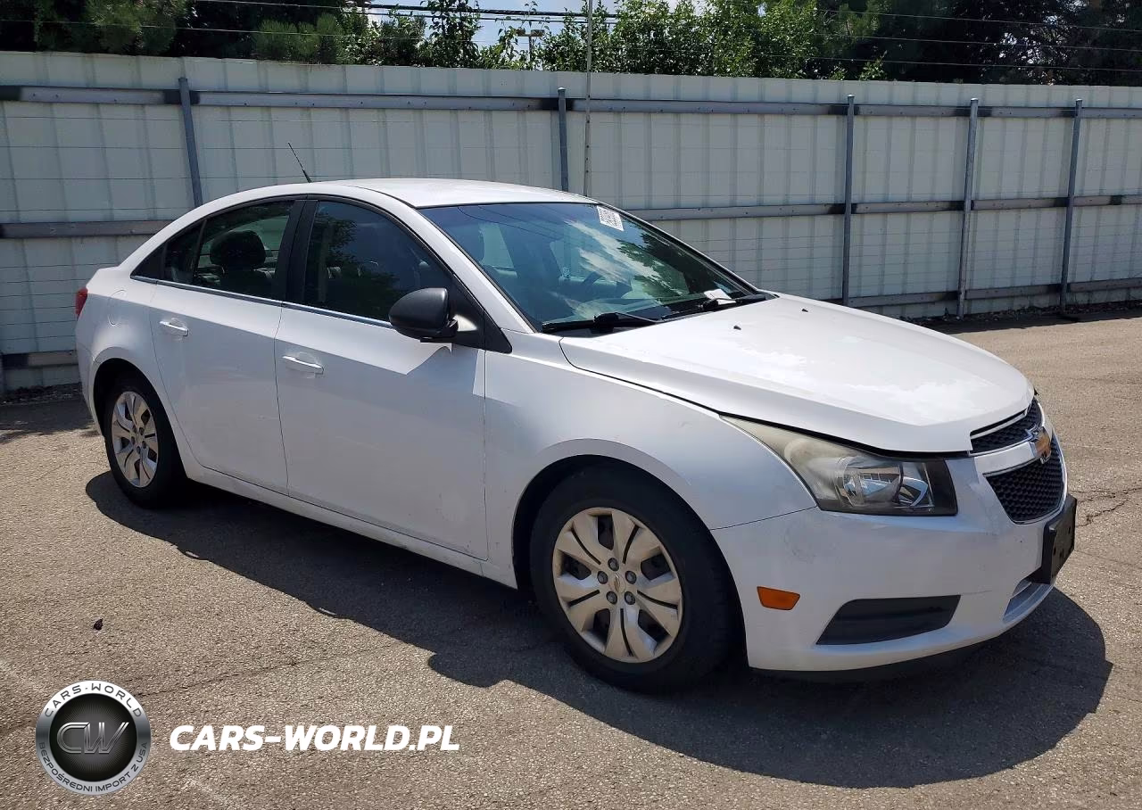 2012 Chevrolet Cruze Ls VIN:1G1PC5SH4C7299891 - 4