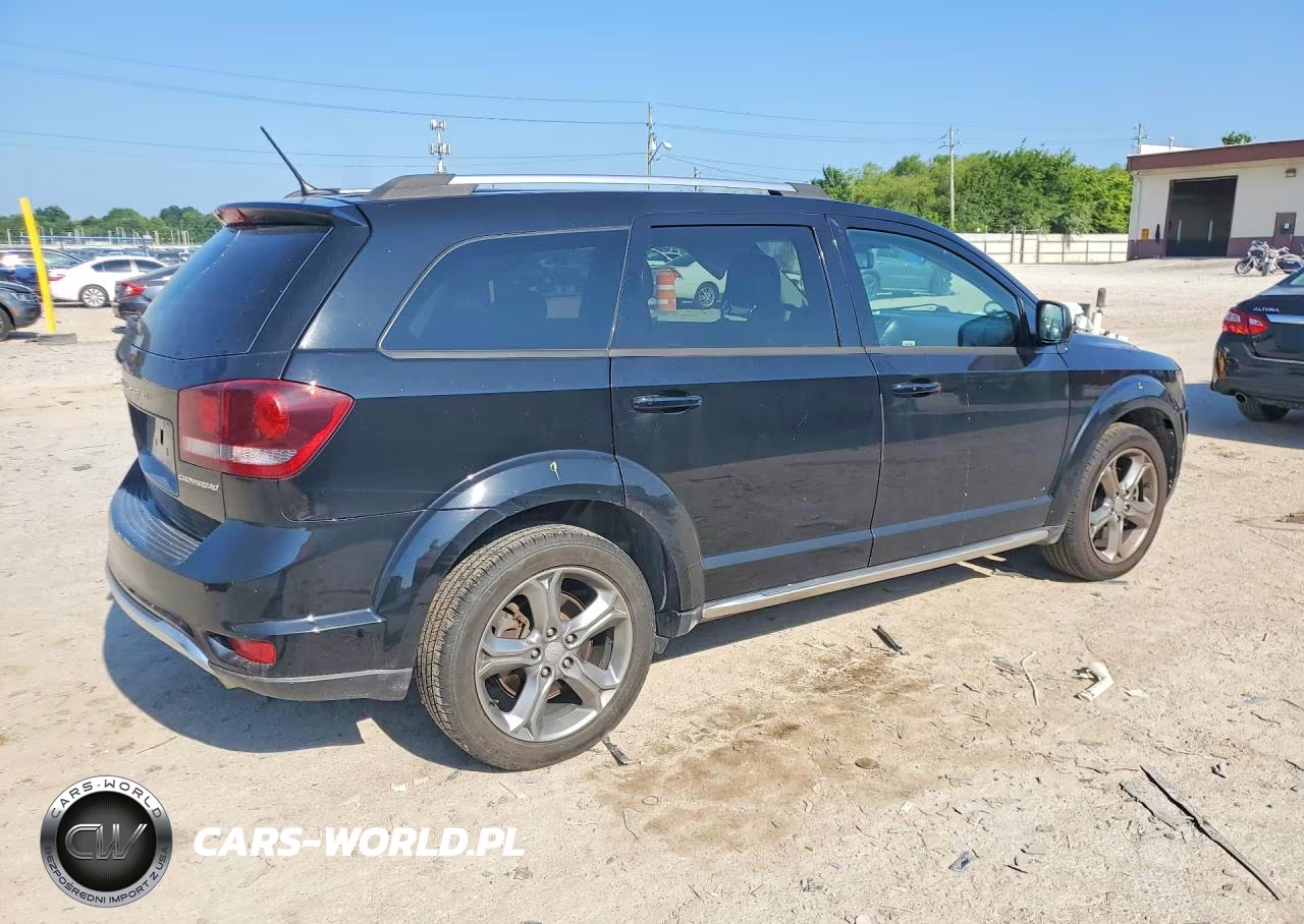 2017 Dodge Journey Crossroad VIN:3C4PDDGG1HT582945 - 3