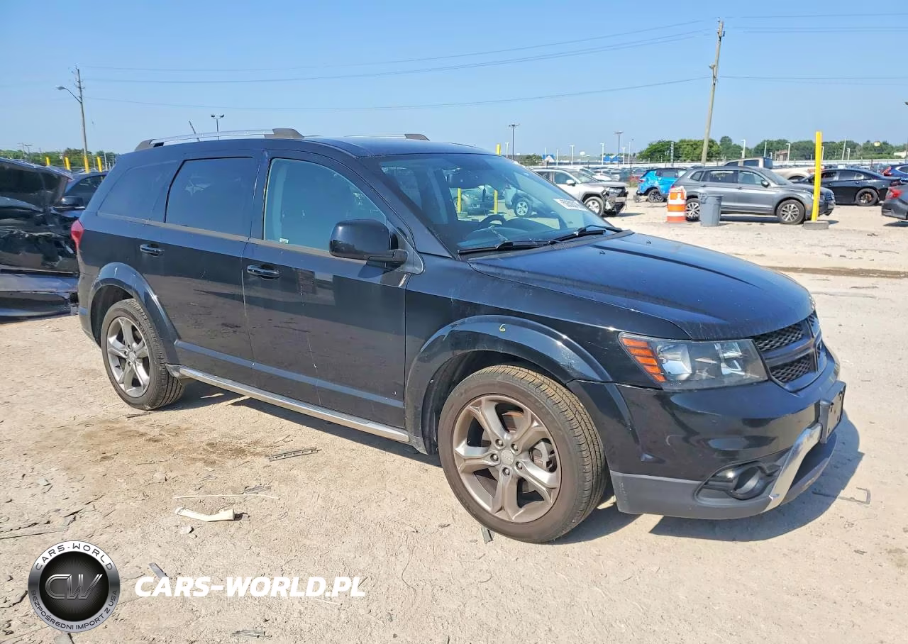 2017 Dodge Journey Crossroad VIN:3C4PDDGG1HT582945 - 4