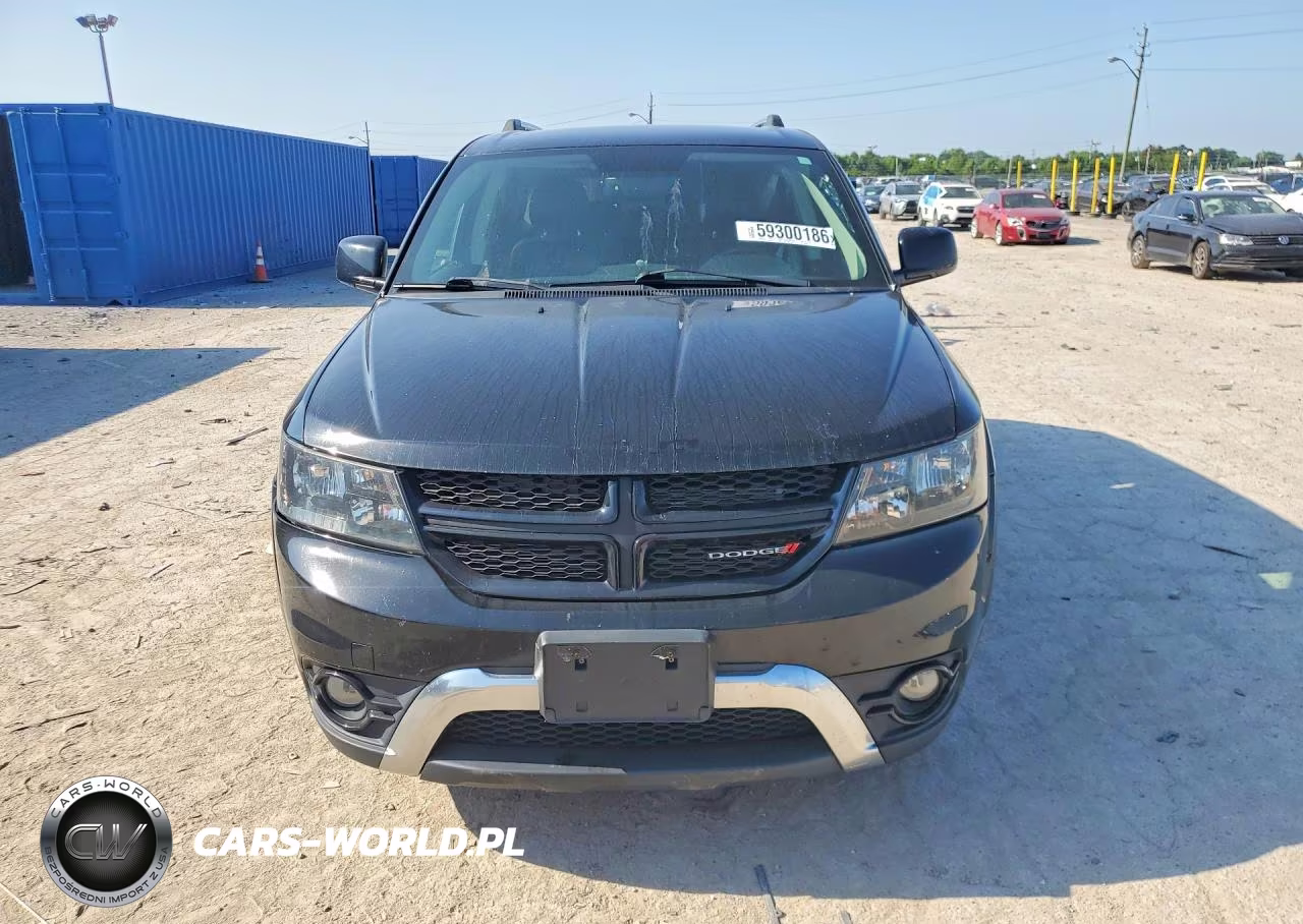 2017 Dodge Journey Crossroad VIN:3C4PDDGG1HT582945 - 5