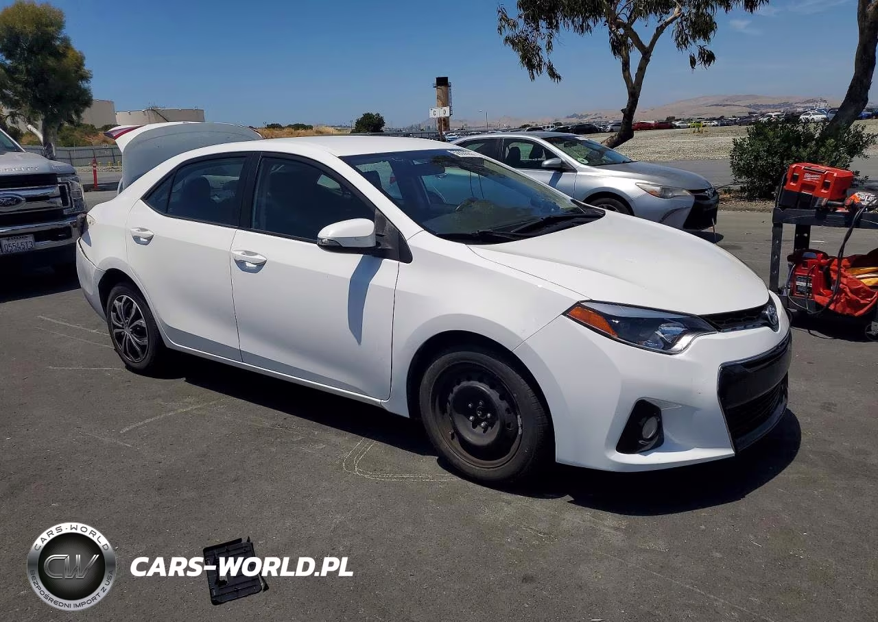 2015 Toyota Corolla S VIN:5YFBURHE1FP318287 - 4