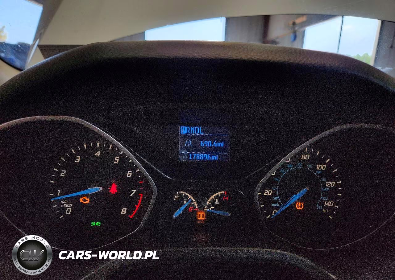 2014 Ford Focus S VIN:1FADP3E21EL238816 - 9