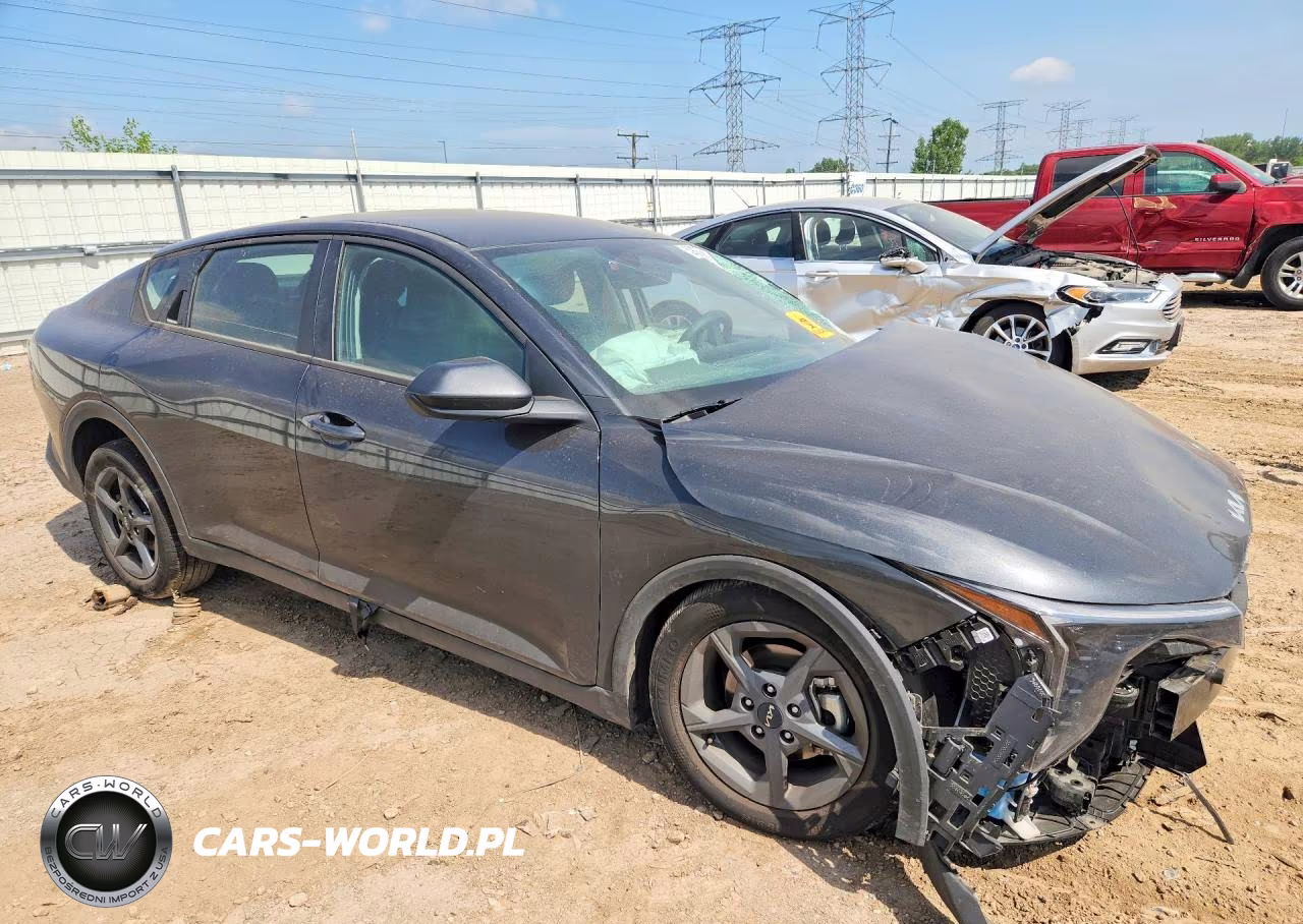 2025 Kia K4 Lxs VIN:3KPFT4DE6SE212362 - 4