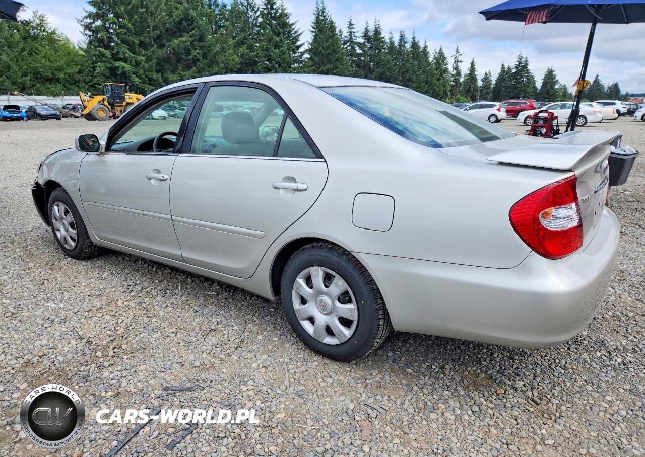 2003 Toyota Camry Le VIN:4T1BE32K63U747847 - 2