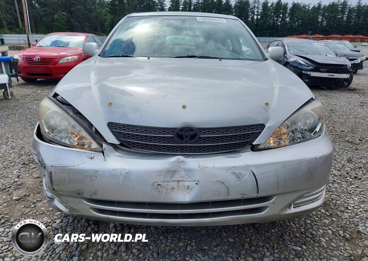 2003 Toyota Camry Le VIN:4T1BE32K63U747847 - 5