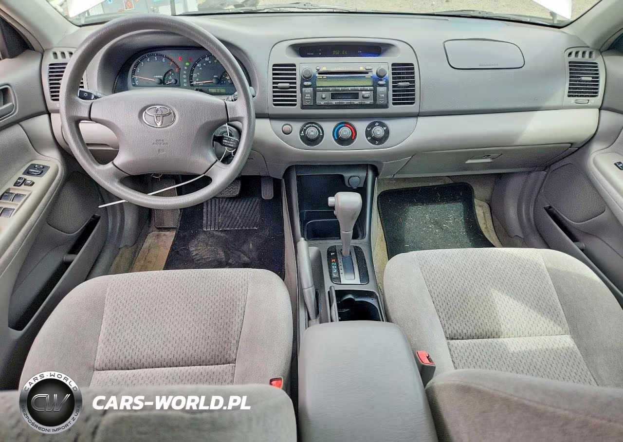 2003 Toyota Camry Le VIN:4T1BE32K63U747847 - 8