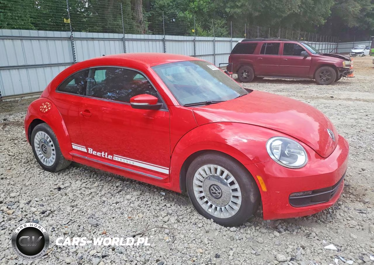 2014 Volkswagen Beetle VIN:3VWJP7AT3EM609196 - 4