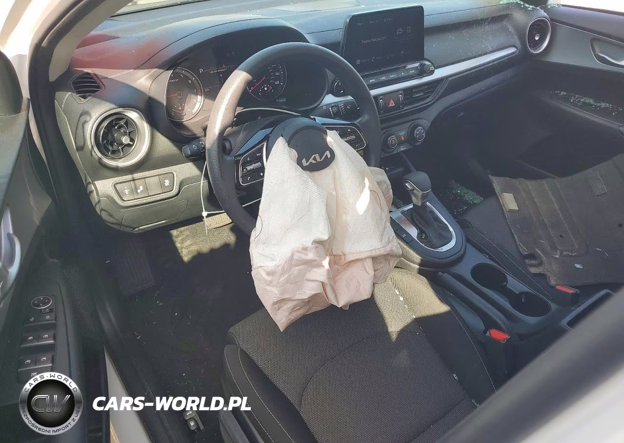 2024 Kia Forte Lxs VIN:3KPF24AD5RE797184 - 8