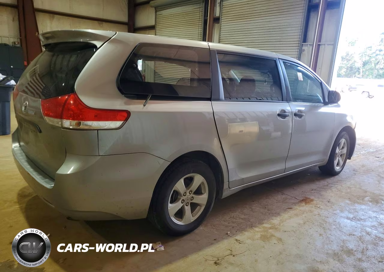 2011 Toyota Sienna Base 7-Passenger VIN:5TDKA3DC0BS006067 - 3