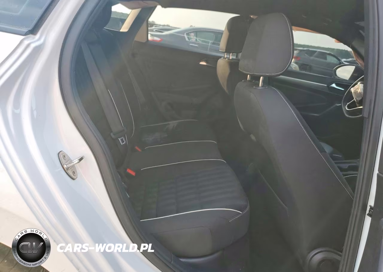 2024 Volkswagen Jetta Sport VIN:3VWBM7BUXRM078993 - 10