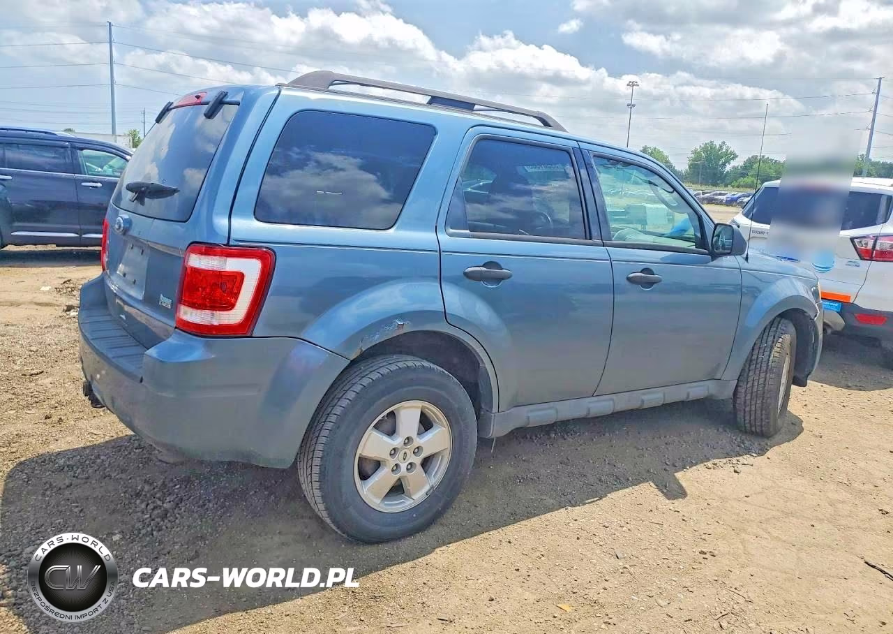 2010 Ford Escape Xlt VIN:1FMCU9DG9AKA10072 - 3