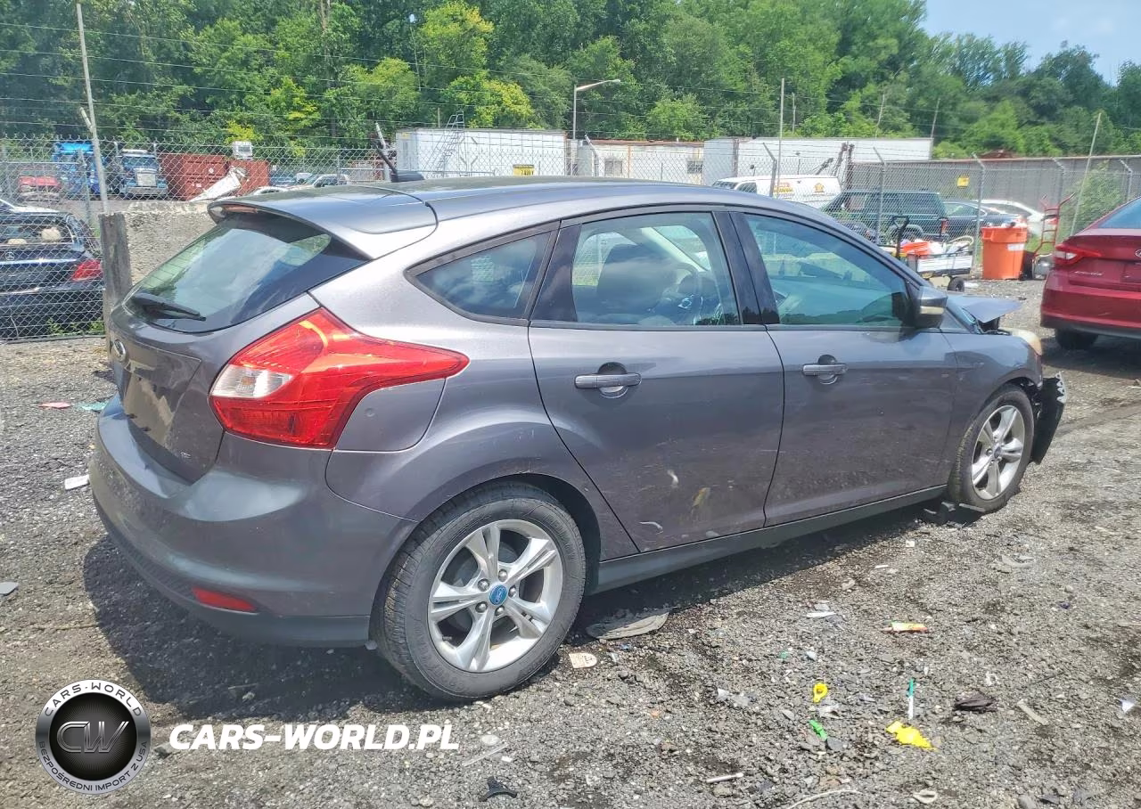 2014 Ford Focus Se VIN:1FADP3K25EL166149 - 3