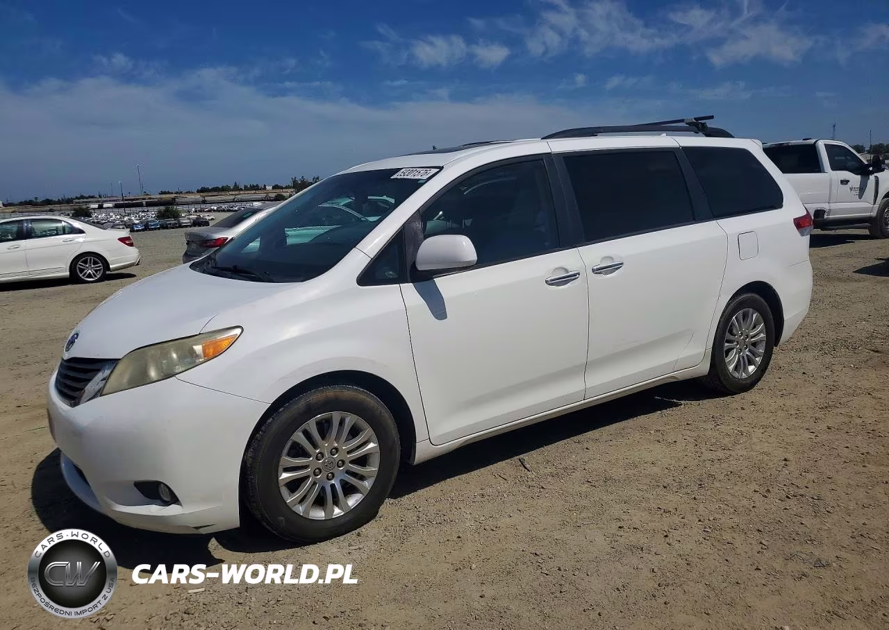 2011 Toyota Sienna Xle 8-Passenger