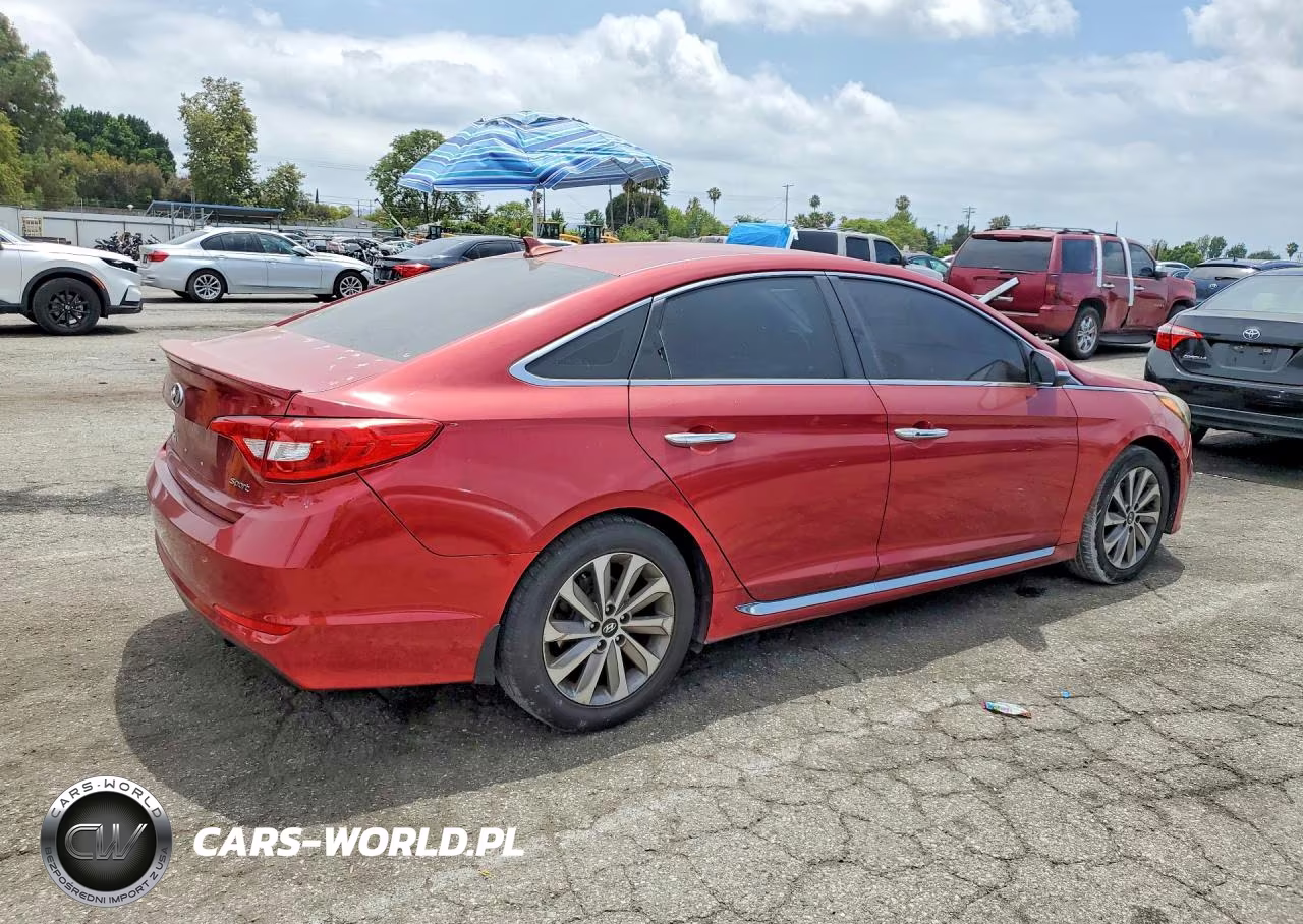 2015 Hyundai Sonata Sport VIN:5NPE34AF0FH100070 - 3
