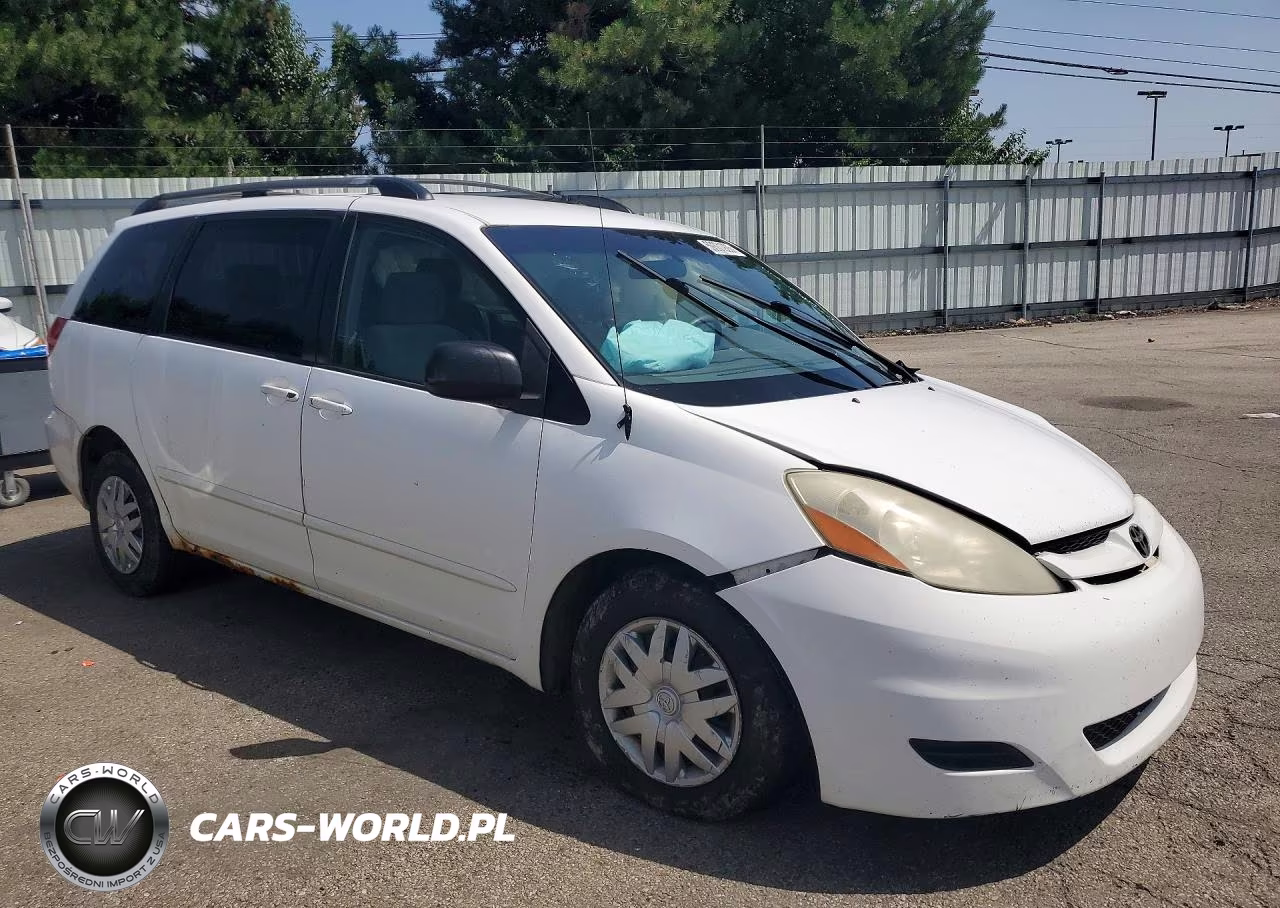 2007 Toyota Sienna Le 8-Passenger VIN:5TDZK23C97S057257 - 4