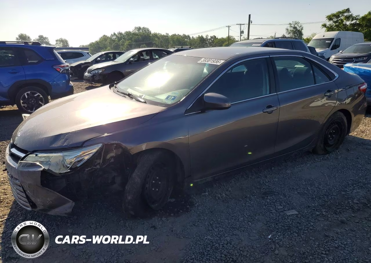 2016 Toyota Camry Le – zdjęcie 1 z 12