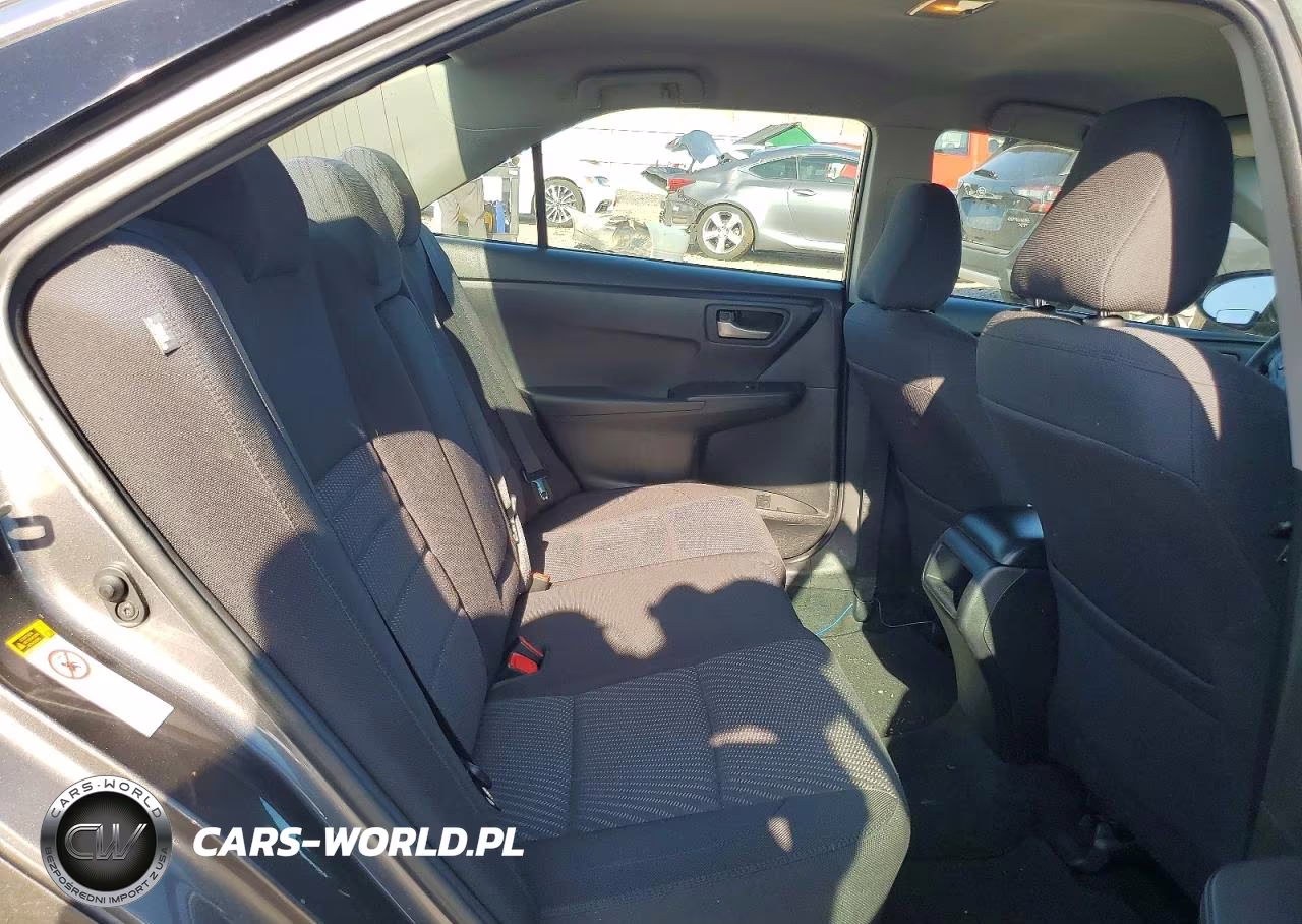 2016 Toyota Camry Le VIN:4T4BF1FK9GR564191 - 10