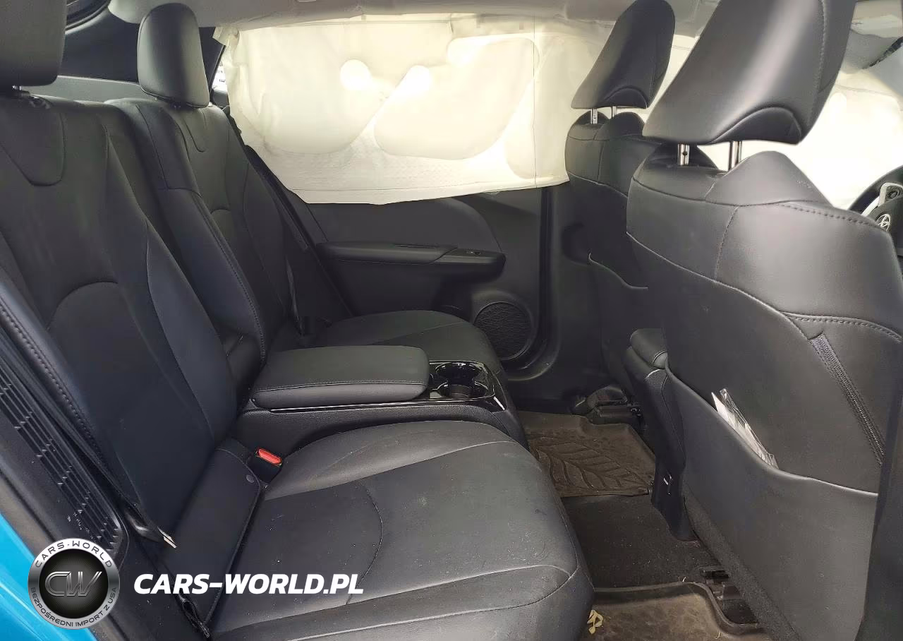2018 Toyota Prius Prime Premium VIN:JTDKARFP8J3077018 - 10