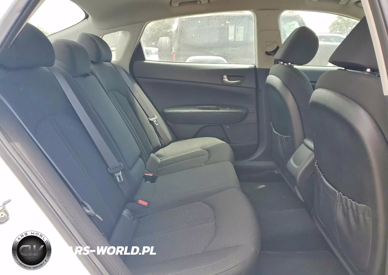 2016 Kia Optima Lx VIN:KNAGT4L39G5103348 - 10