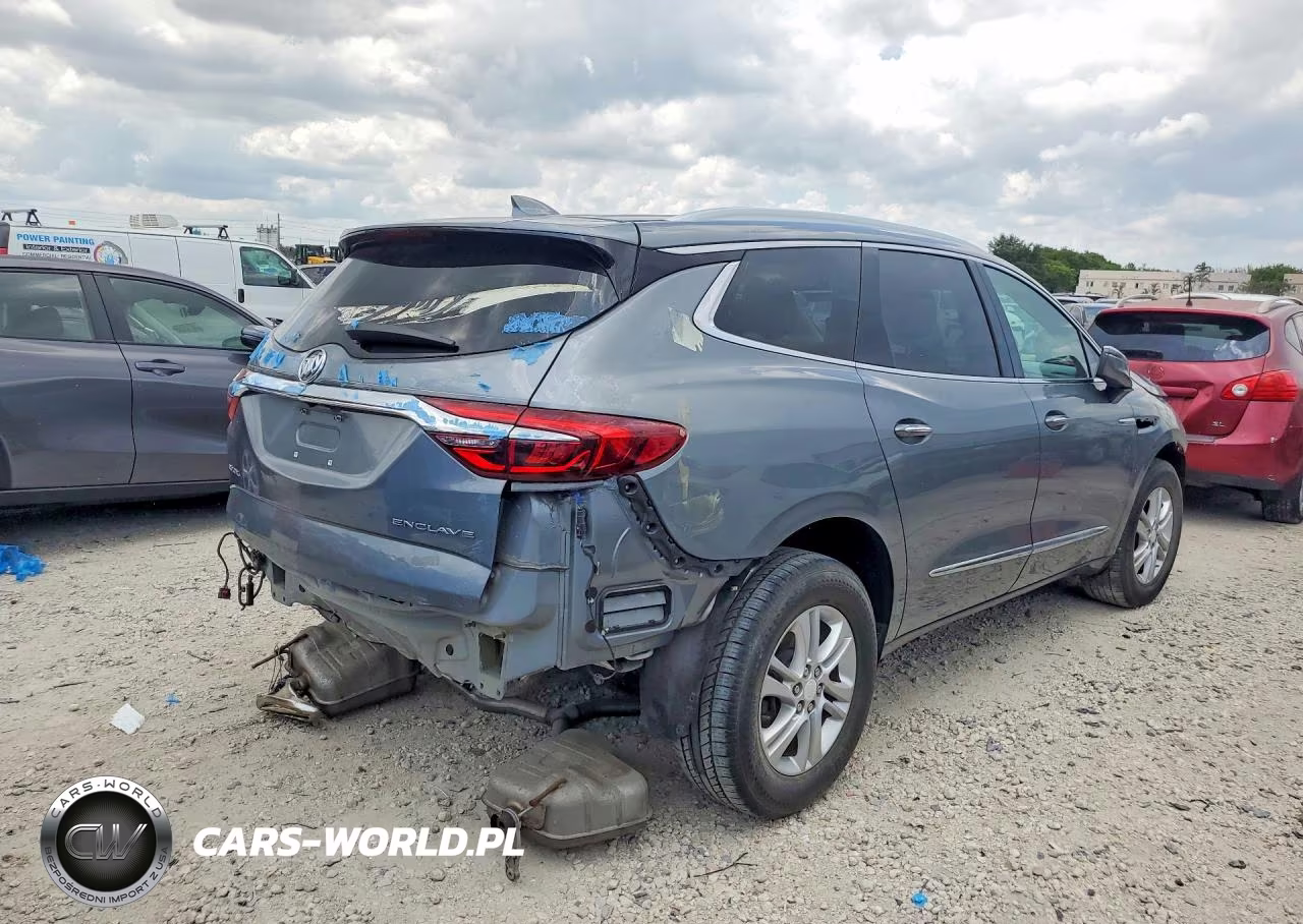 2018 Buick Enclave Essence VIN:5GAERBKW5JJ138560 - 3