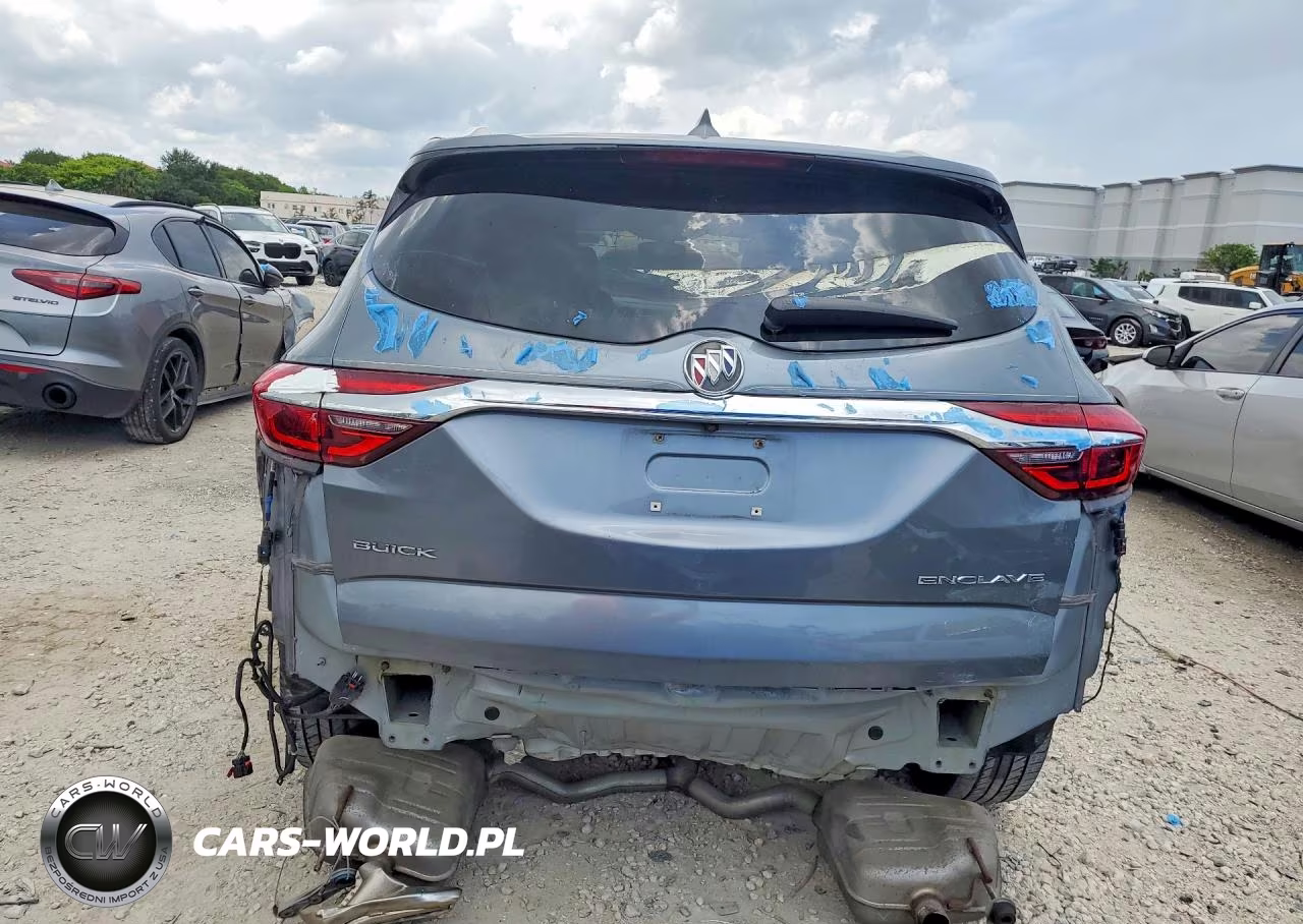 2018 Buick Enclave Essence VIN:5GAERBKW5JJ138560 - 6