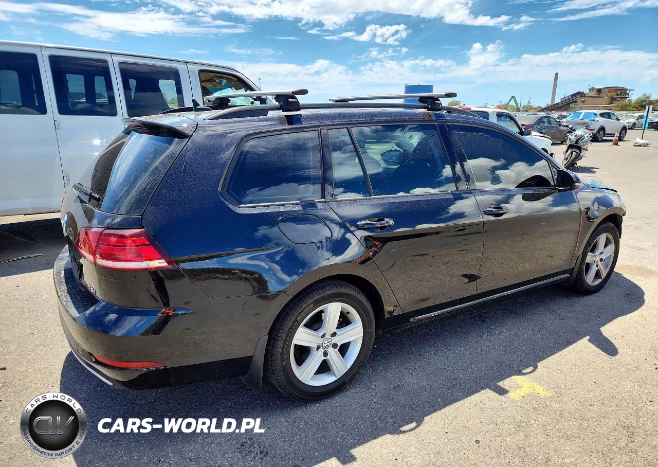 2018 Volkswagen Golf Sportwagen S VIN:3VWD17AU1JM767179 - 3