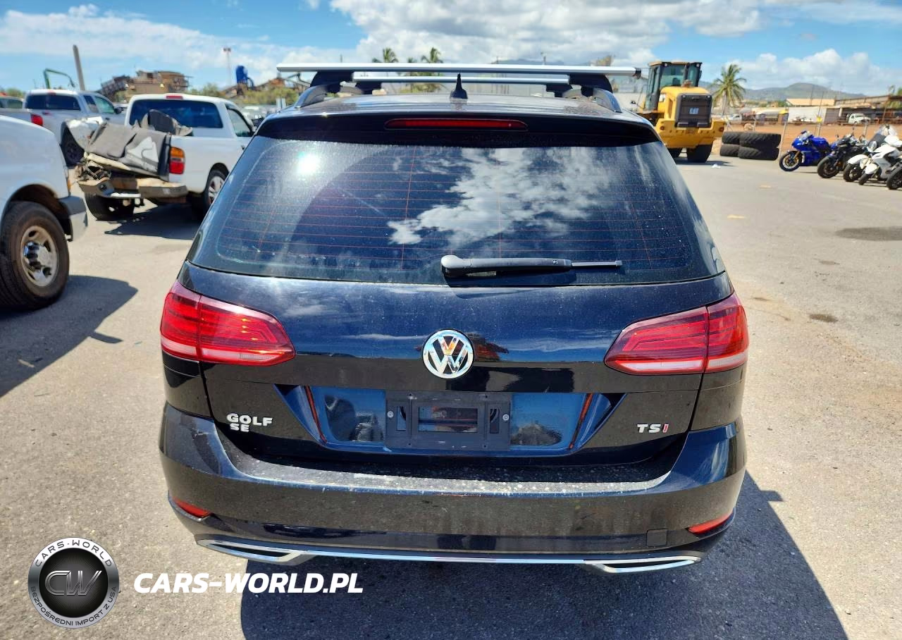 2018 Volkswagen Golf Sportwagen S VIN:3VWD17AU1JM767179 - 6