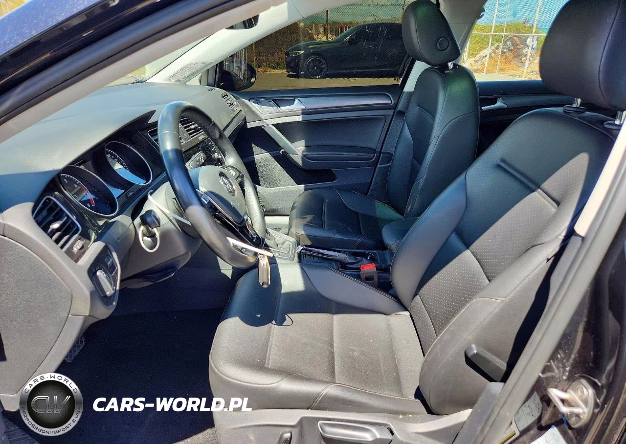 2018 Volkswagen Golf Sportwagen S VIN:3VWD17AU1JM767179 - 7