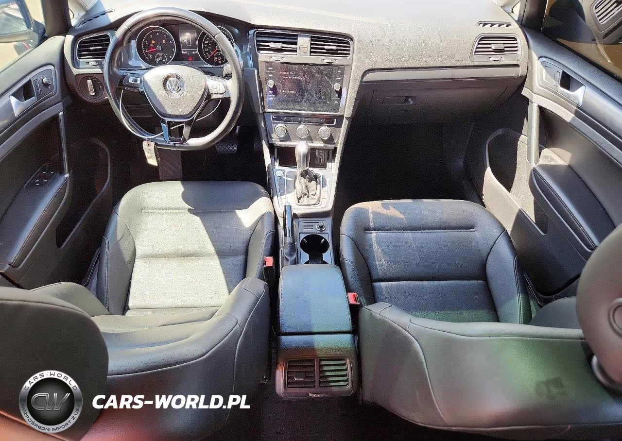 2018 Volkswagen Golf Sportwagen S VIN:3VWD17AU1JM767179 - 8