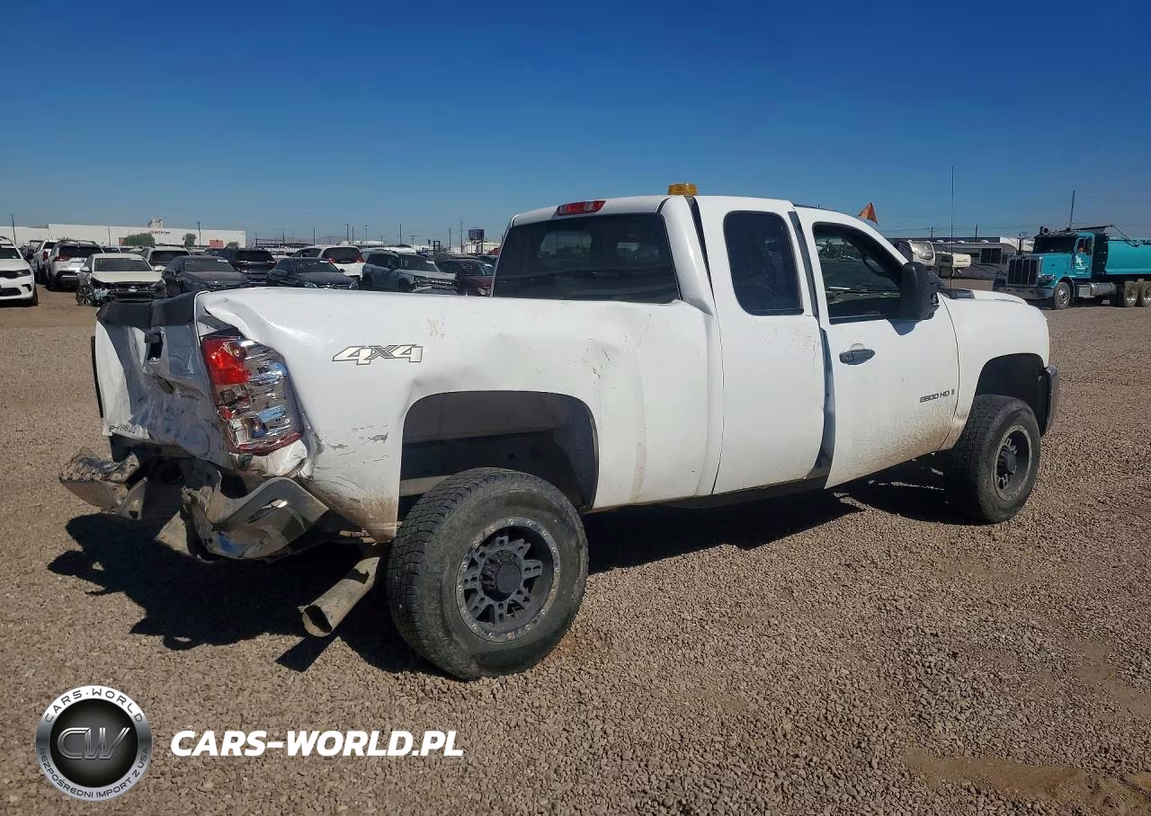 2008 Chevrolet Silverado K2500 Heavy Duty VIN:1GCHK29648E157626 - 3