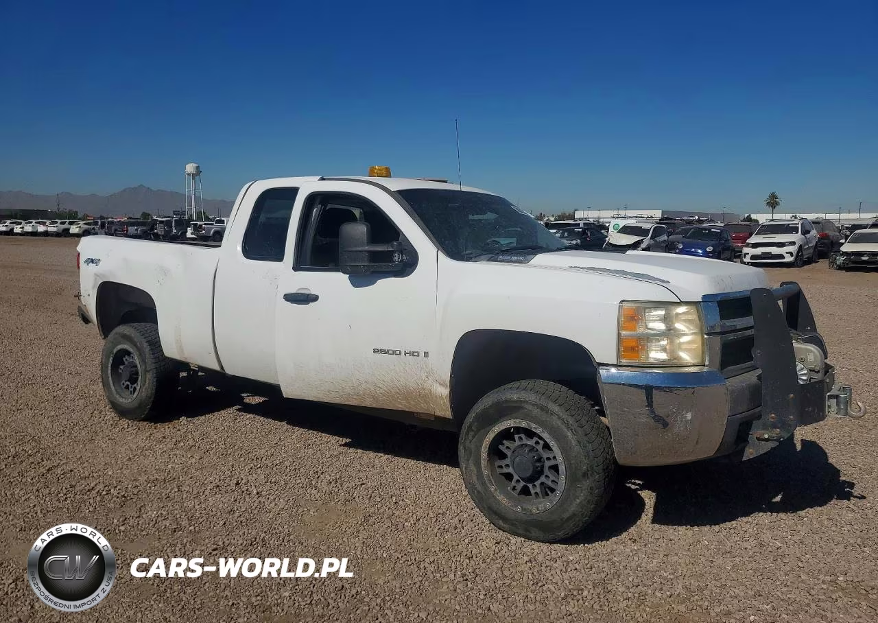 2008 Chevrolet Silverado K2500 Heavy Duty VIN:1GCHK29648E157626 - 4