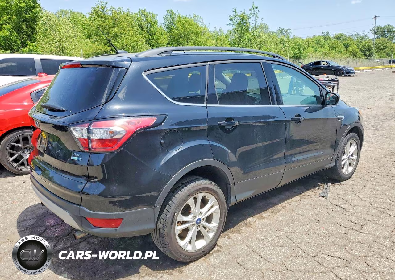 2018 Ford Escape Se VIN:1FMCU9GDXJUC38362 - 3