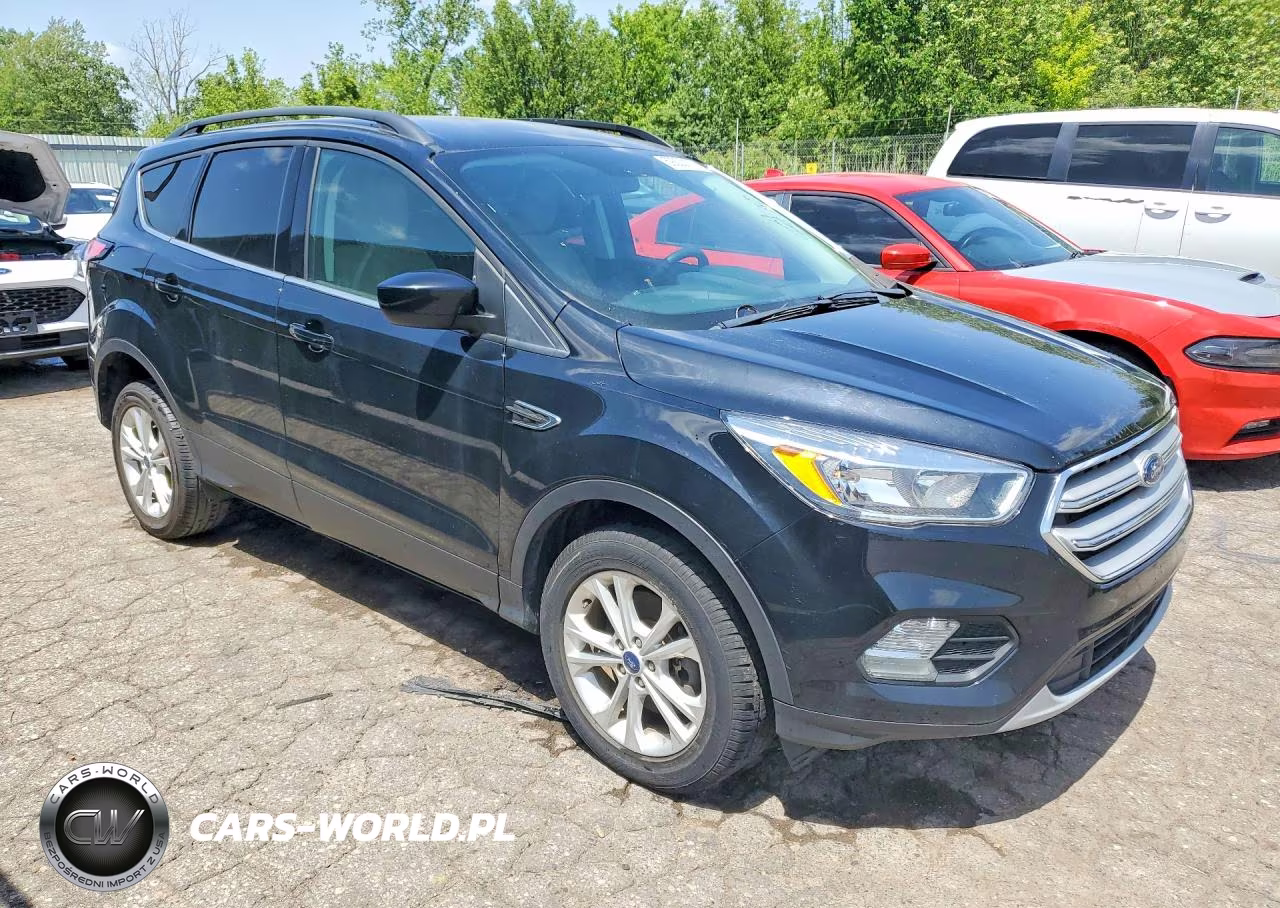 2018 Ford Escape Se VIN:1FMCU9GDXJUC38362 - 4
