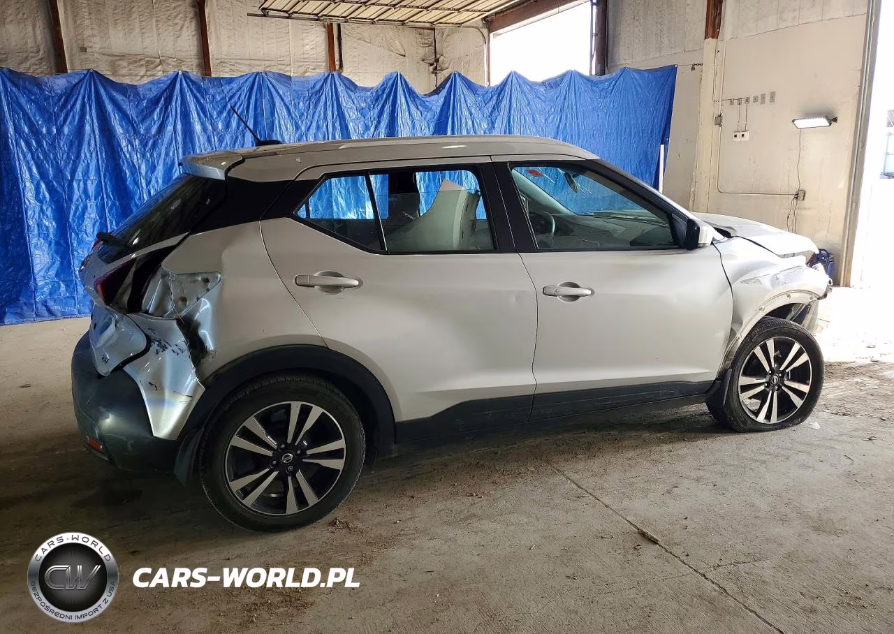 2019 Nissan Kicks Sv VIN:3N1CP5CU2KL569414 - 3