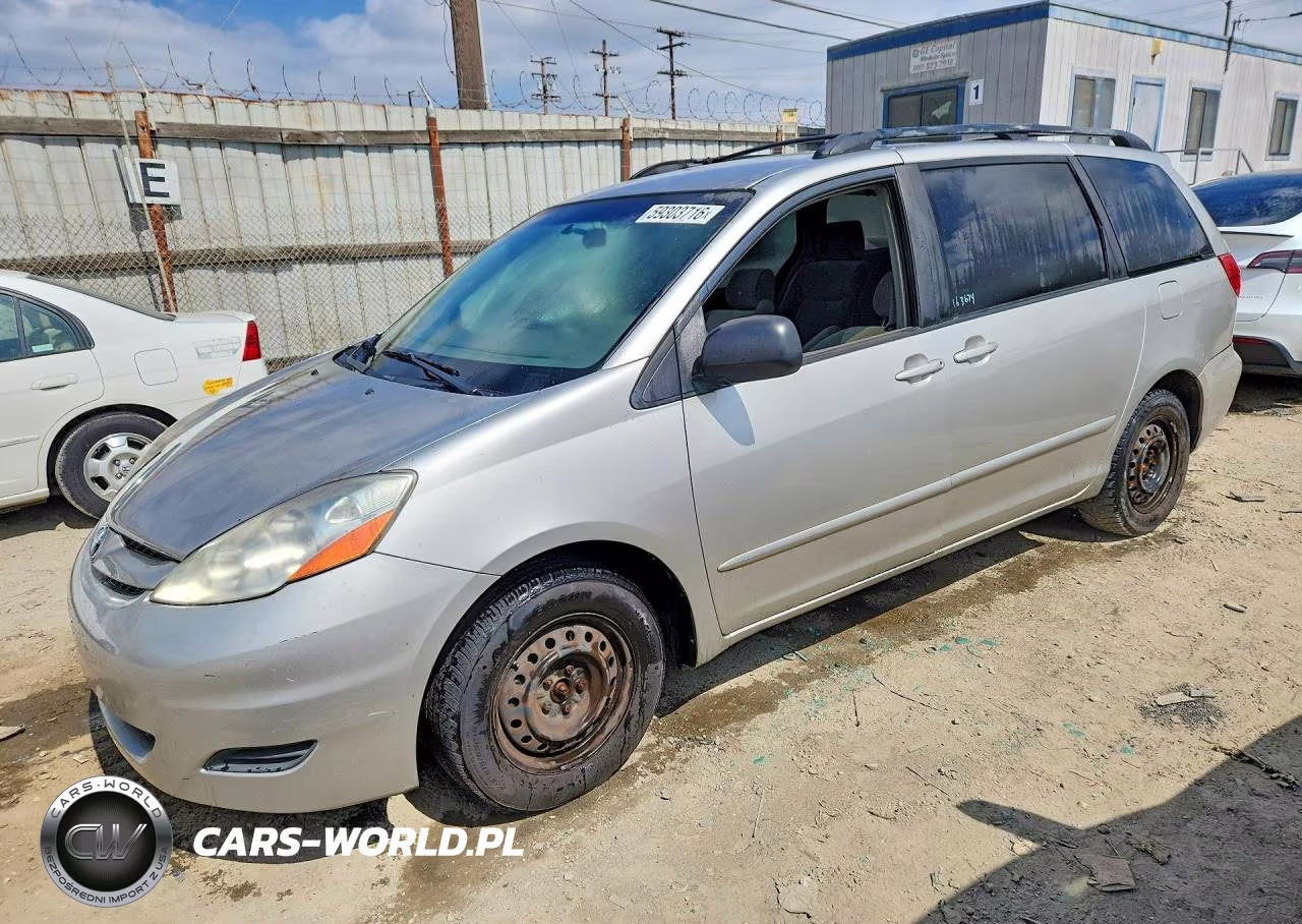 2008 Toyota Sienna Le 7-Passenger – zdjęcie 1 z 12