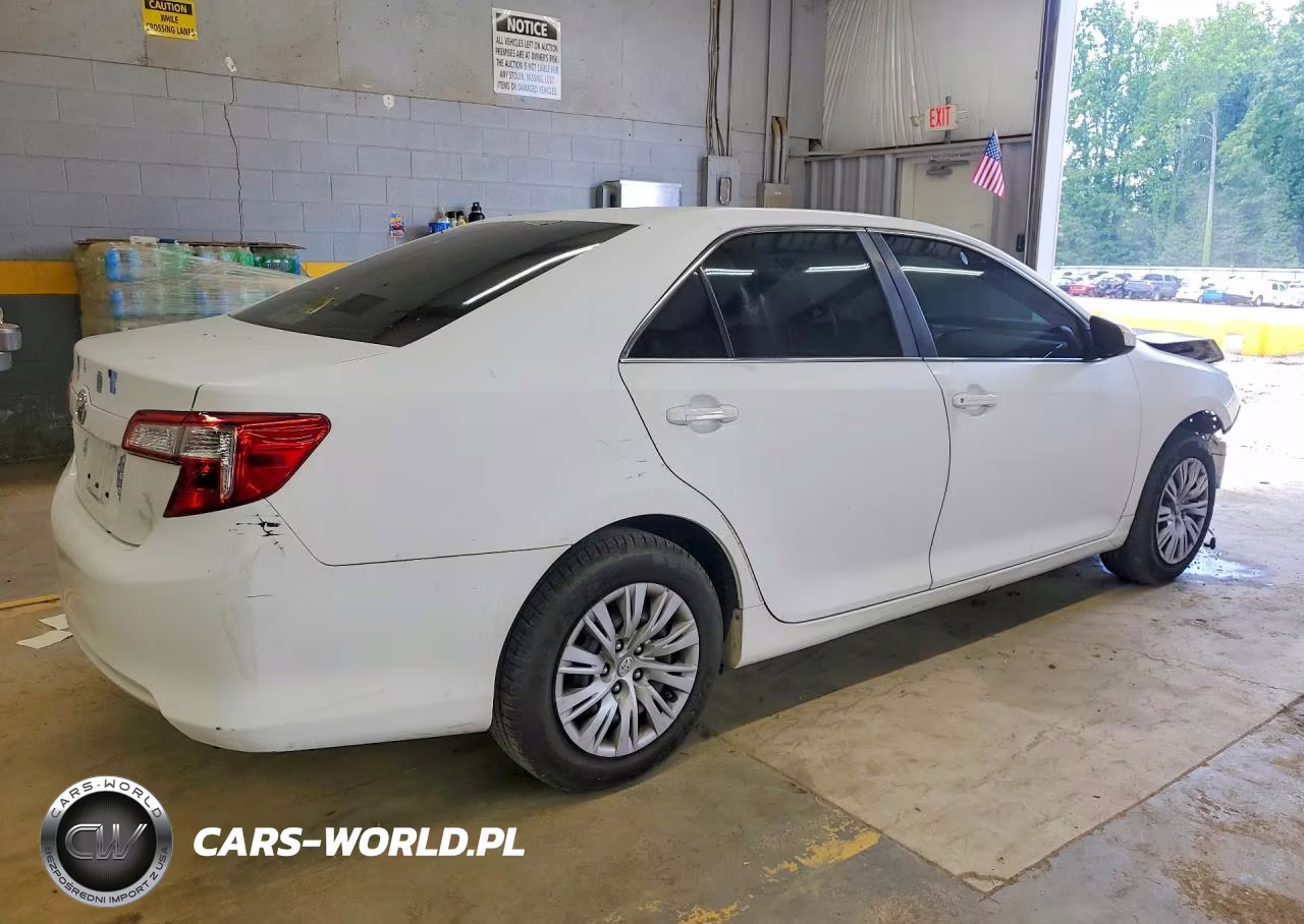 2013 Toyota Camry L VIN:4T1BF1FK6DU675724 - 3