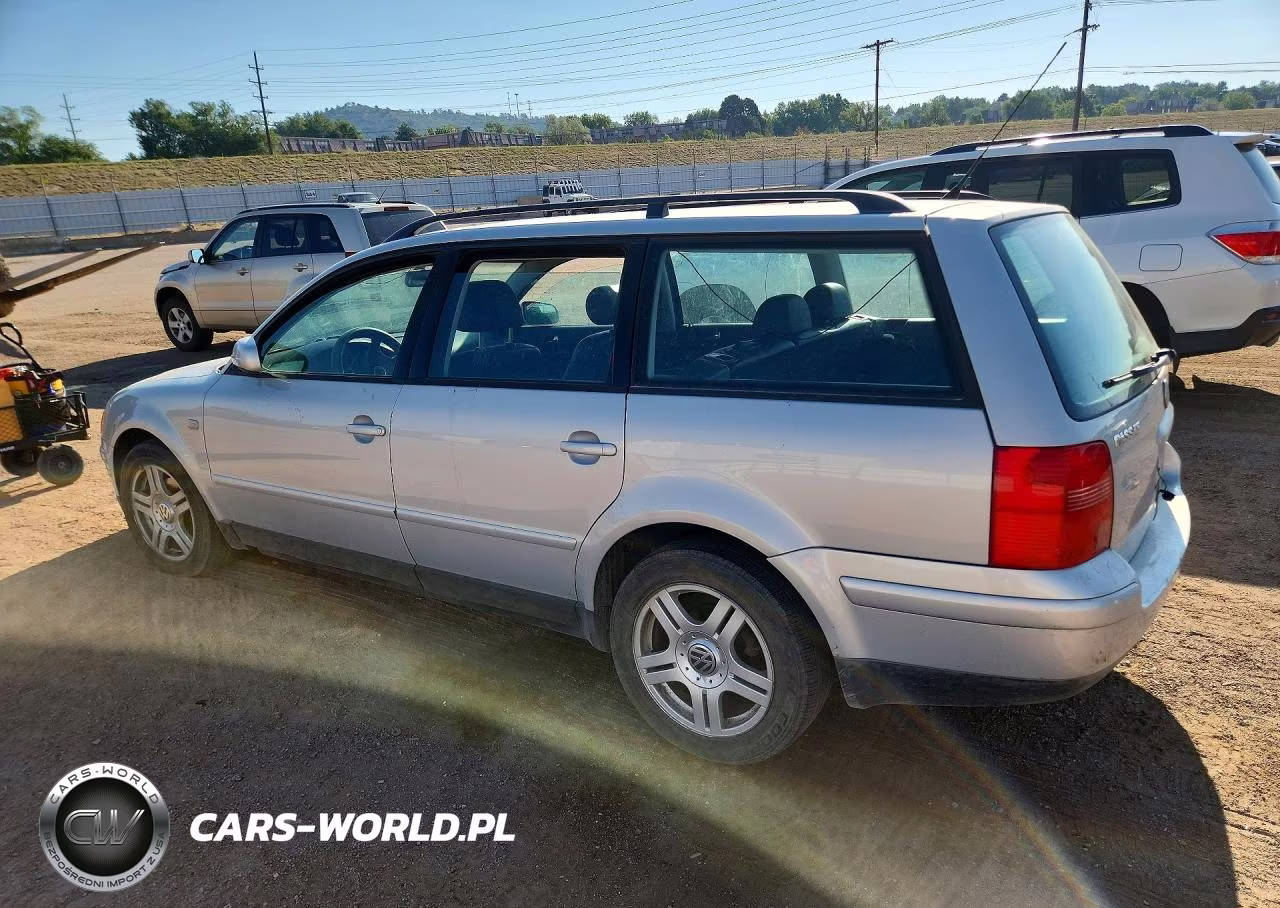 2000 Volkswagen Passat Glx 4Motion VIN:WVWWH23B1YE390875 - 2
