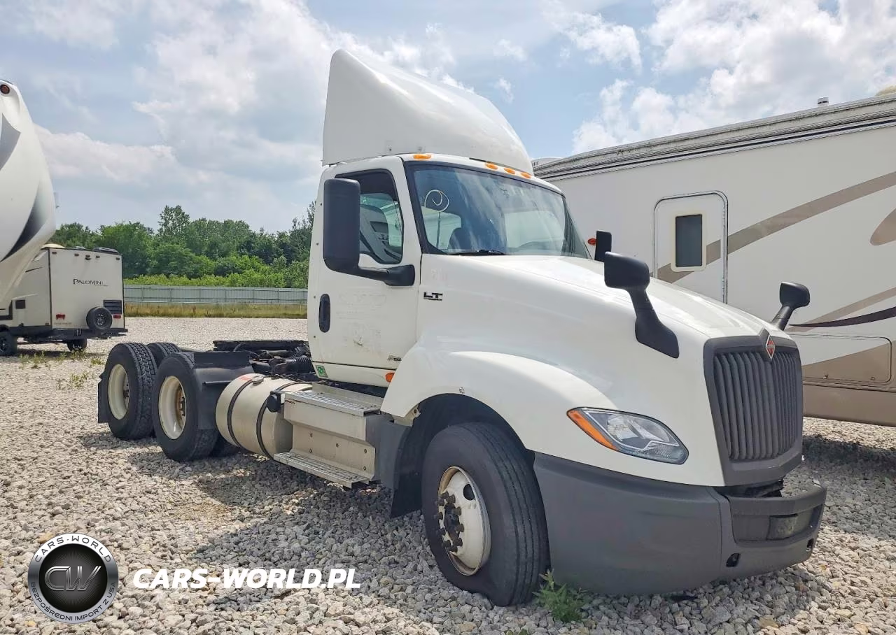 2025 International Lt62F Semi Truck