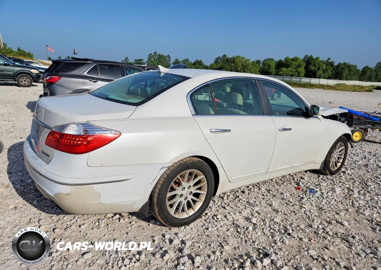 2011 Hyundai Genesis 3.8L VIN:KMHGC4DE4BU141180 - 3