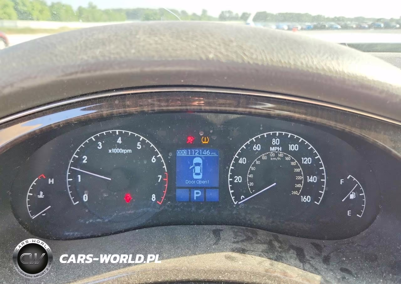 2011 Hyundai Genesis 3.8L VIN:KMHGC4DE4BU141180 - 9