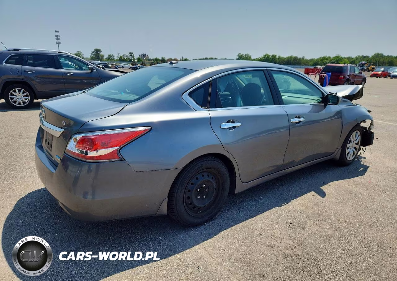 2014 Nissan Altima 2.5 S VIN:1N4AL3AP1EC424940 - 3