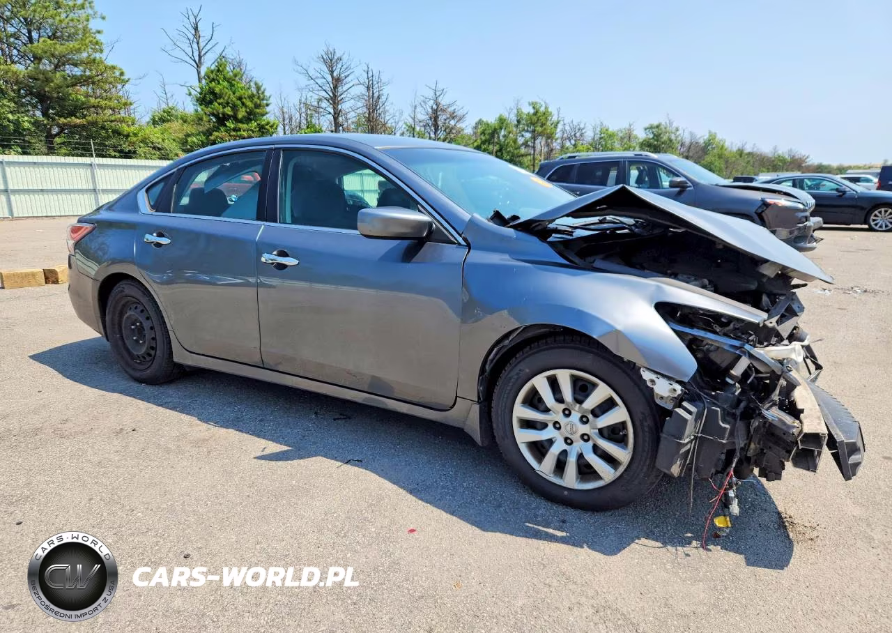 2014 Nissan Altima 2.5 S VIN:1N4AL3AP1EC424940 - 4