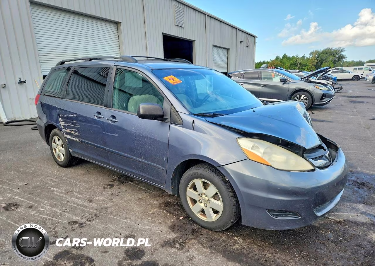 2009 Toyota Sienna Le 8-Passenger VIN:5TDZK23C79S267651 - 4