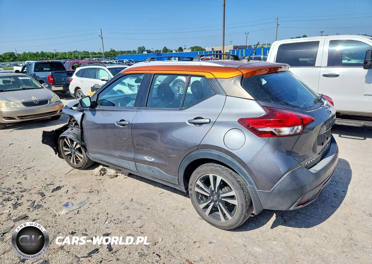 2019 Nissan Kicks Sv VIN:3N1CP5CUXKL568673 - 2