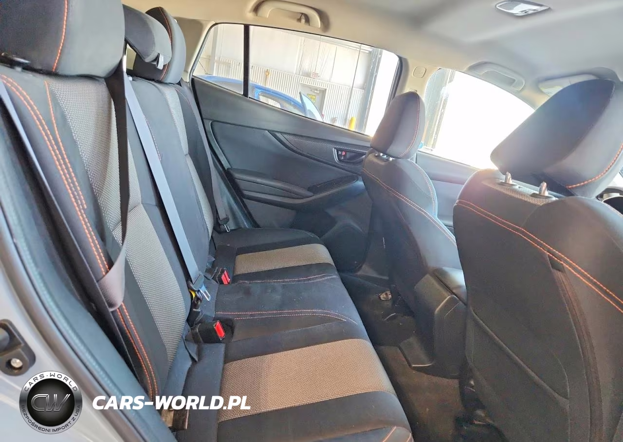 2020 Subaru Crosstrek Premium VIN:JF2GTAPC2L8226155 - 10