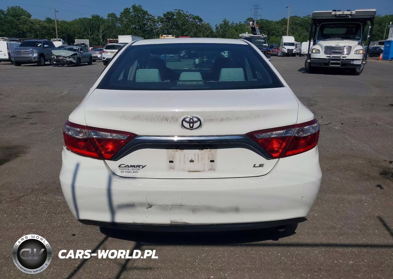 2015 Toyota Camry Le VIN:4T4BF1FK2FR487873 - 6
