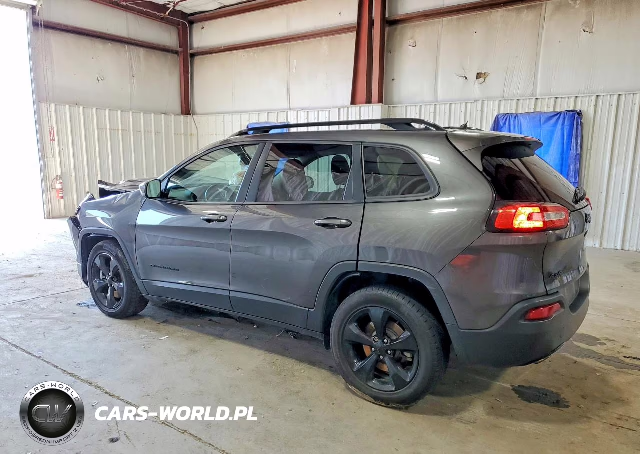 2015 Jeep Cherokee Latitude VIN:1C4PJMCB9FW775015 - 2