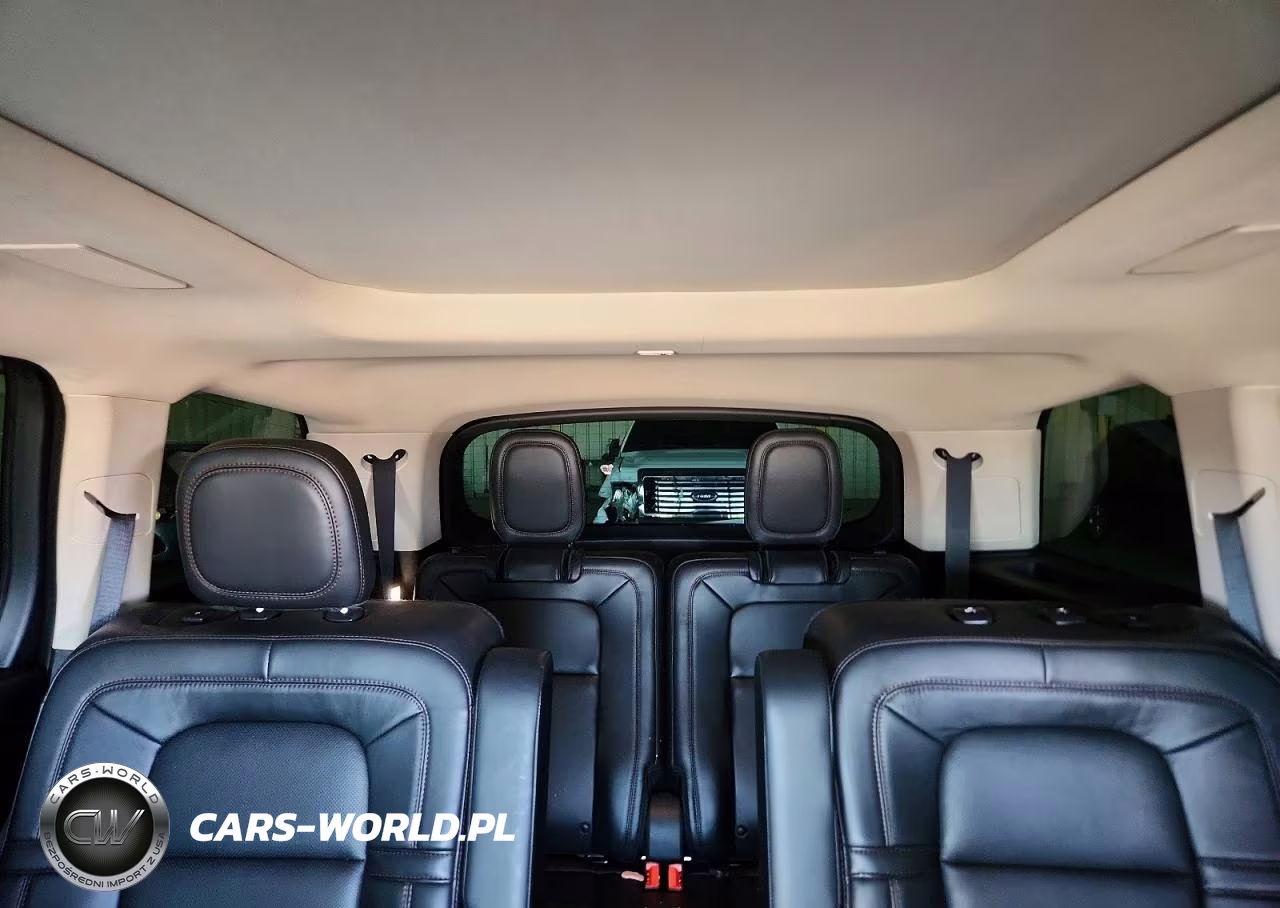 2020 Lincoln Aviator Reserve VIN:5LM5J7XC1LGL05670 - 10