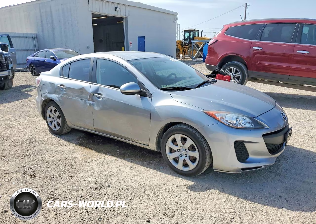 2012 Mazda Mazda3 Sport VIN:JM1BL1UF4C1619137 - 4